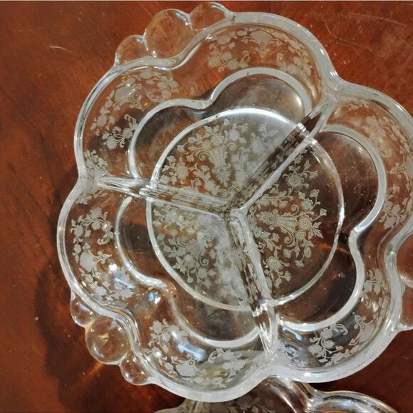 Vintage Duncan Miller Three Section Crystal Etched Candy Dish - Picture 3 of 12